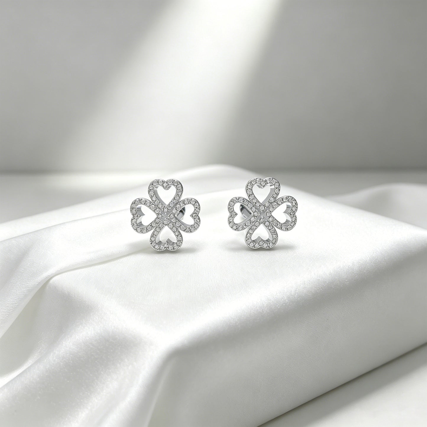 925 Sterling Silver Four Leaf Clover Stud Earrings, 0.45CT Heart Shape Moissanite Lucky Earrings Jewelry Gifts