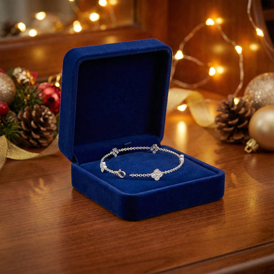 925 Sterling Silver Four Leaf Clover Lucky Bracelet with 20 Moissanite Stones - Adjustable Women's Bracelet for Daily Wear, Ideal Gift for Mother's Day, Women's Day, New Year, Birthday, Anniversary