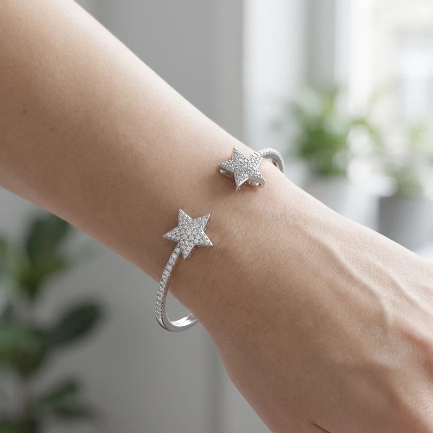 Sterling Silver Star Cuff Bangle, 1ct VS1 D-E Moissanite, Gift for Women